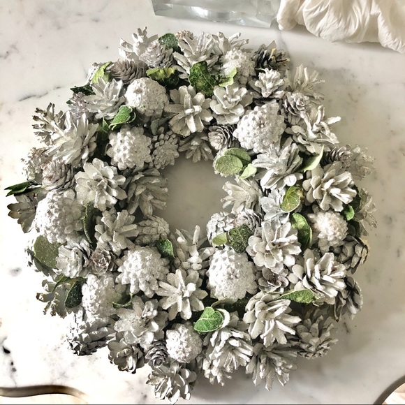 White Pinecone Wreath Partially Deconstructed for Crafters - Picture 2 of 9